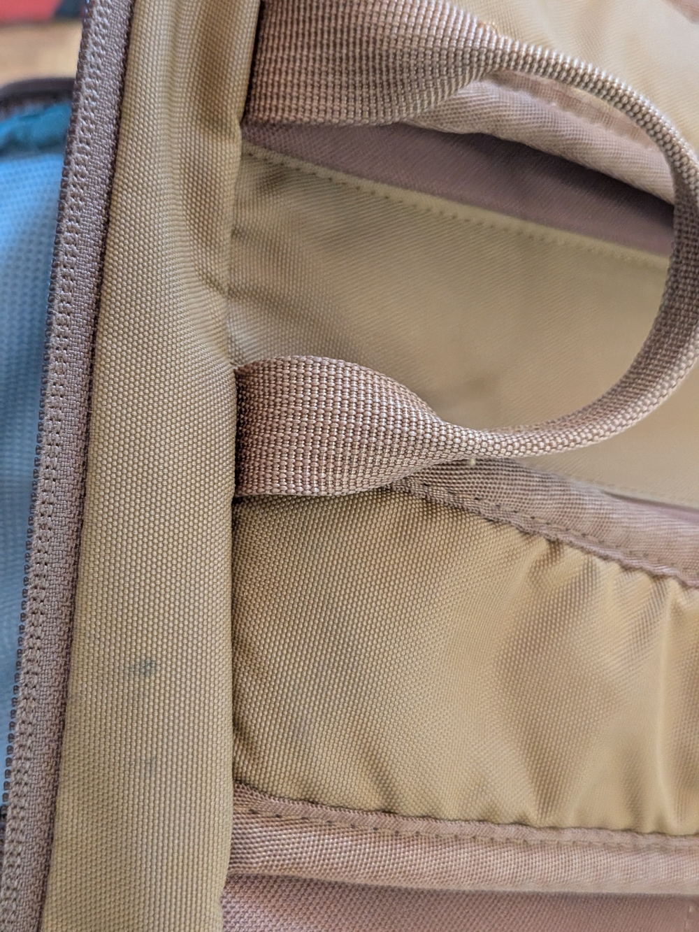REI Ruckpack 18L - Picture 6 of 7